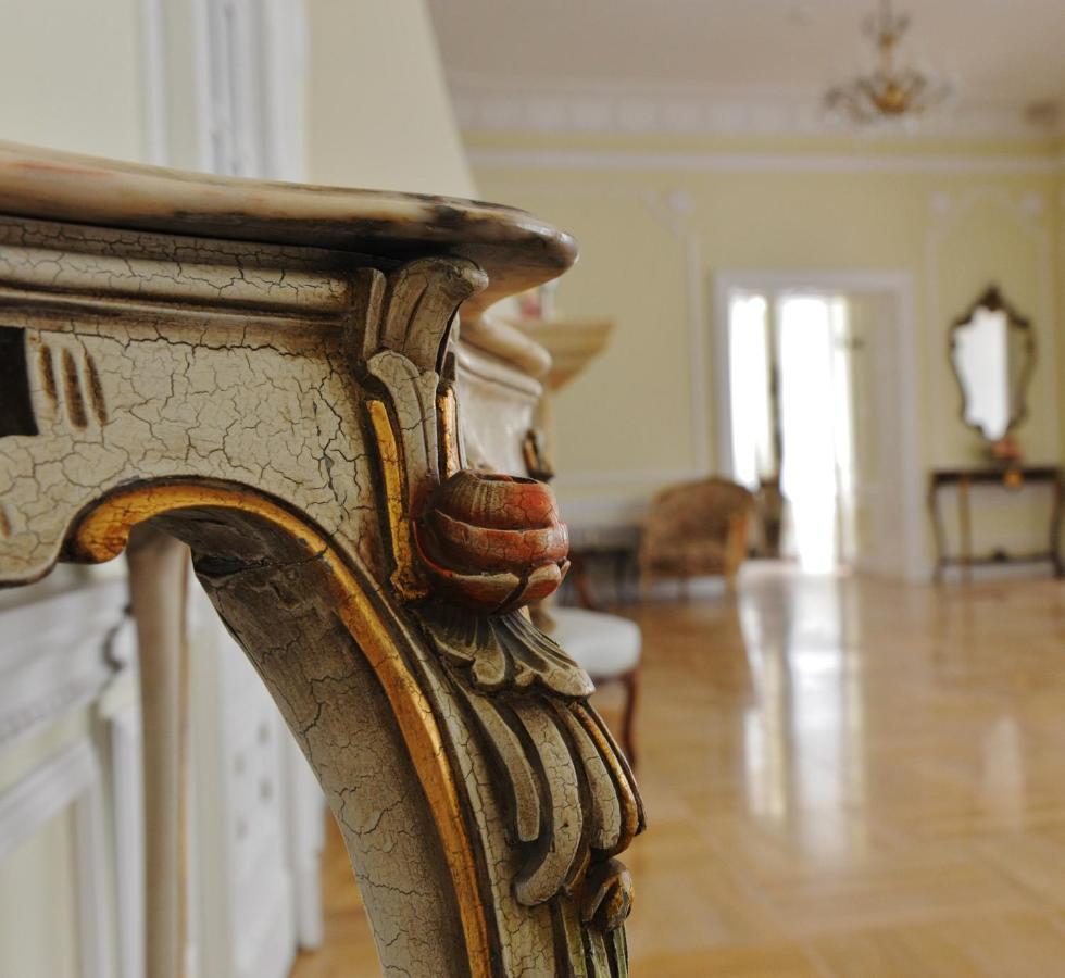 Palac Kobylin Ngoại thất bức ảnh