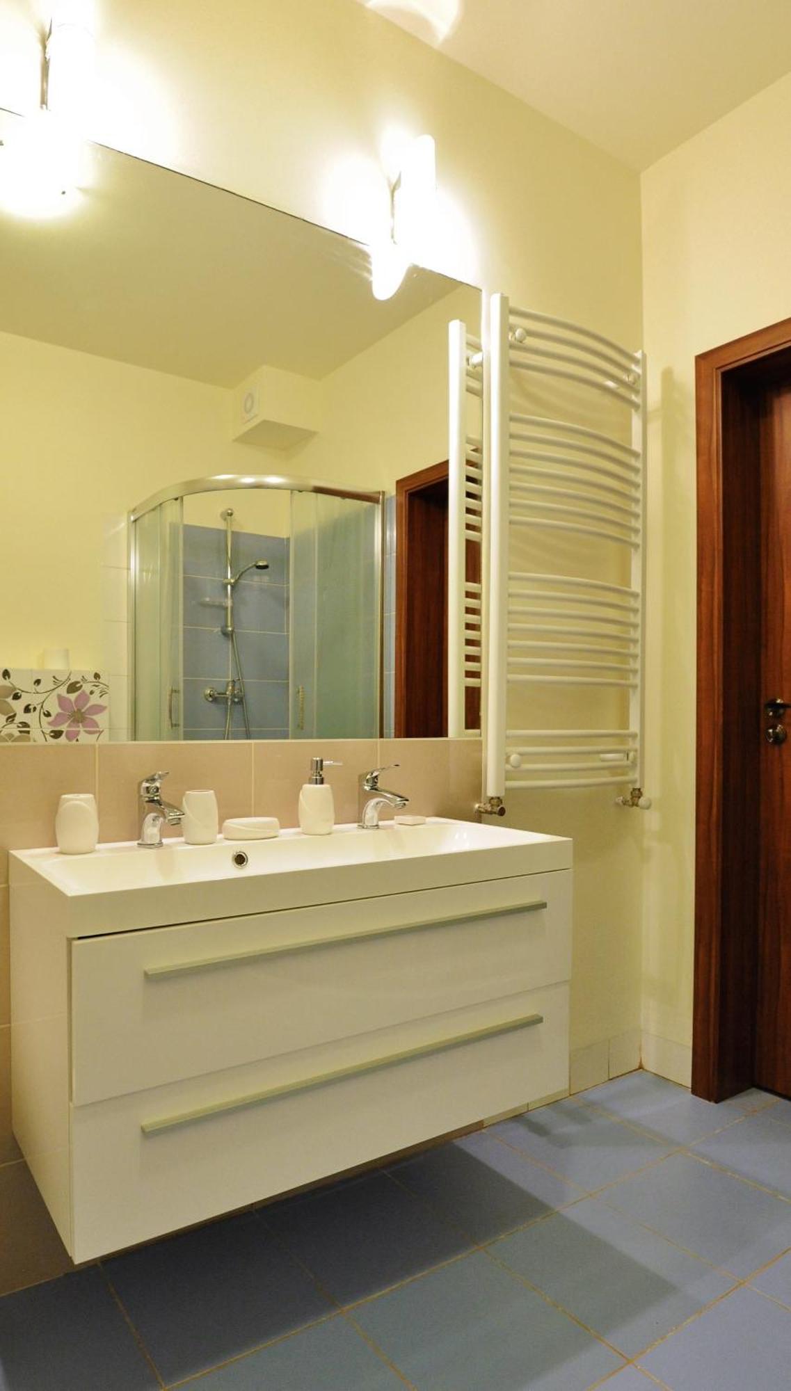 Palac Kobylin Ngoại thất bức ảnh