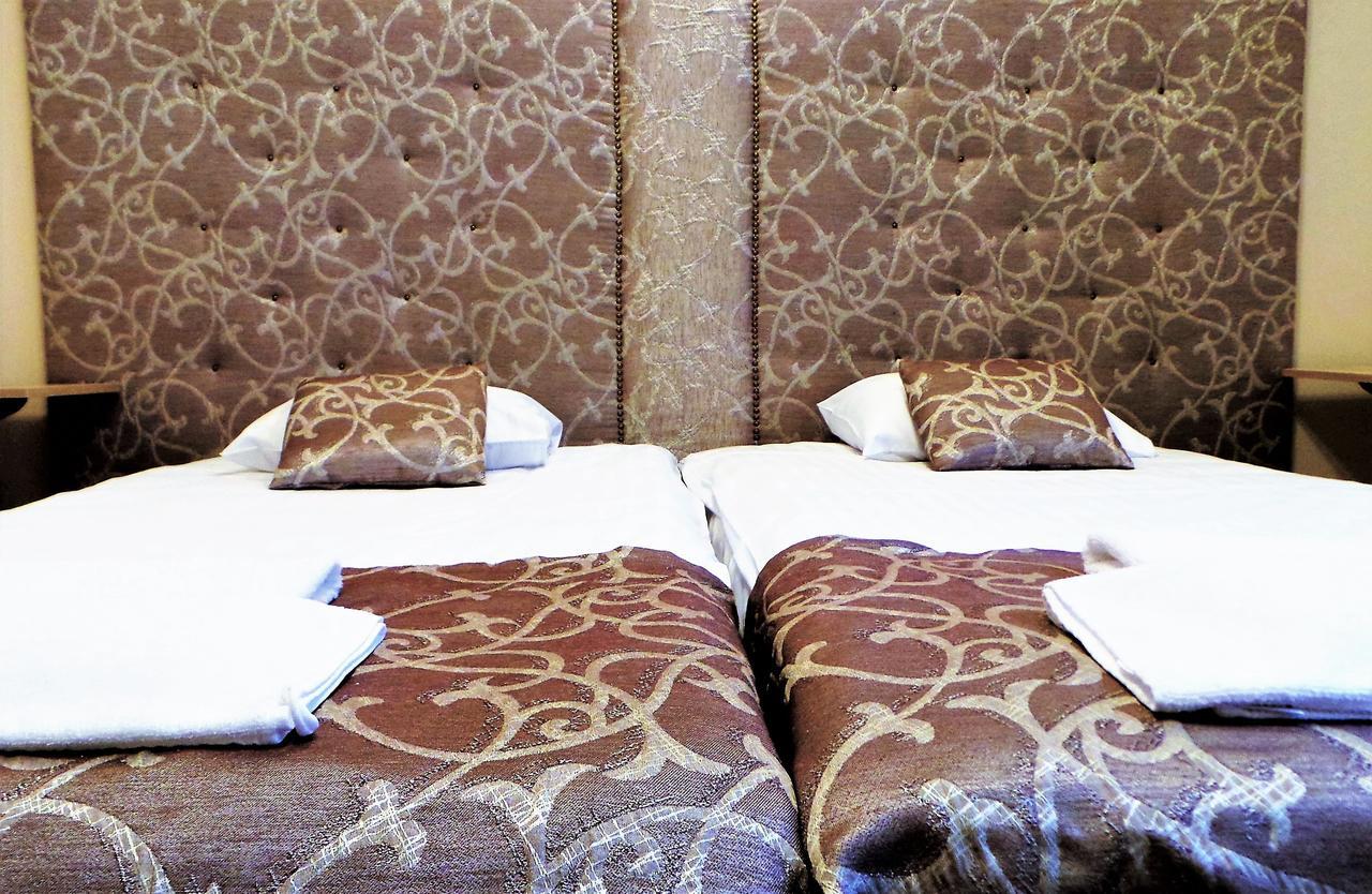 Palac Kobylin Ngoại thất bức ảnh